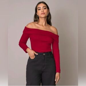 KLAxon size S good condition long sleeve glitter blouse red colo